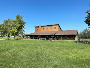 Image of 7 Bedroom Country Lodge Close to Town - Rooster Roost Ranch Lodge