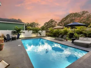 Image of NEW Luxury pool home w\/hot tub, KING bed, close to beach, firepit
