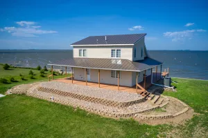 Image of Cozy & secluded private beach side home
