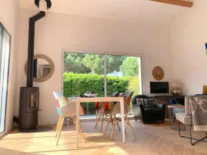 Image of Jolie villa récente 3 chambres, 150 M de la plage