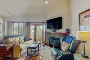 Image of Top-floor condo with downtown view, hot tubs, pool & gym - walk to lifts