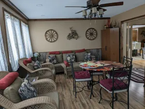 Image of Penn State - Comfy home on the outskirts of Penn State Country