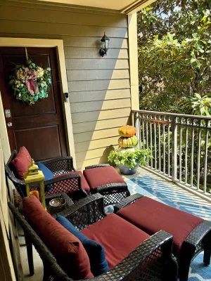 Image of Cozy 3 Bedroom\/2 Bath -  less than 1 mile walk to UM Football\/Baseball Stadium!