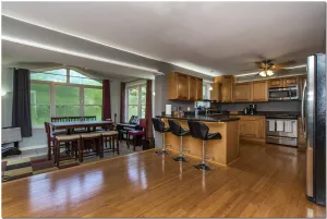 Image of Modern large home near Cleveland