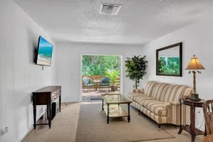Image of A cozy apartment near downtown and the beach.