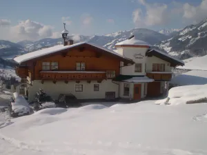 Image of Vacation Apartment \"Landhaus Gruber\" with Mountain View, Balcony & Wi-Fi