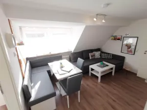 Image of Vacation apartment with 3 separate bedrooms! Subway connection! Free WLAN