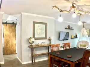 Image of 2BR Urban Escape Apt on a quiet wooded street