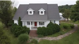 Image of Cozy Farmhouse with 4 Bedrooms and 3 Baths