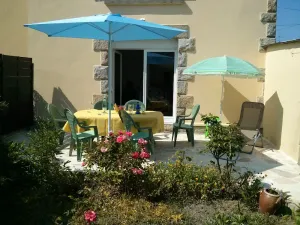 Image of Quiet house - Enclosed garden - Free parking, vehicle not required
