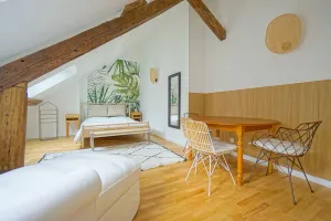 Image of Beautiful Bright Apartment Near The Marais