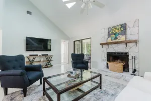 Image of ★Lakefront & Spacious★ CasperBeds-10min Beach\/Mayo