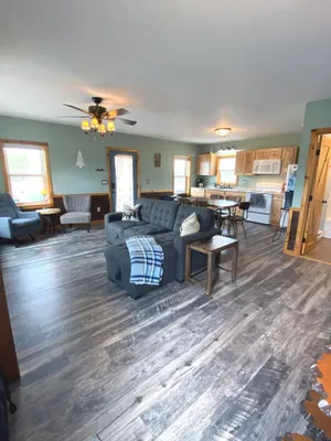 Image of 2 Bedroom w\/King, 1 Bath across from Visitors Center