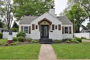 Image of Beachside Cottage- 1 min walk to sand and sun