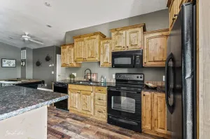 Image of 2 bedroom house overlooking Snake River