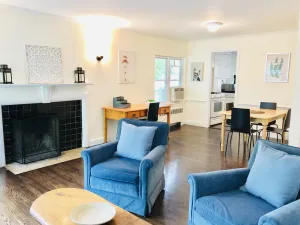Image of Unit2 GR8 LOCATION mins to Longwood Medical Area, BC, BU, HarvMedSchool SPACIOUS