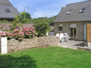 Image of Homerez - House Plehedel with garden