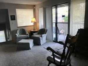 Image of Quiet 2BR 2BA Duplex in Fircrest