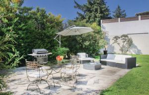 Image of Awesome home in Salon de Provence with WiFi