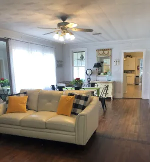 Image of Le Barn Rouge Bed & Breakfast    A Country Living Home in Acadiana