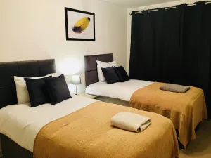 Image of Spacious Apartment in Woking Town Centre