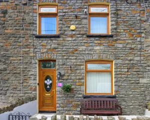 Image of Heritage Cottage In Stunning Rhondda Valley With Amazing Views By StayStaycations