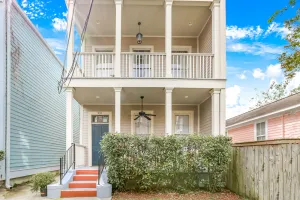 Image of Stunning Greek Revival in Lower Garden District. Steps from Magazine St!
