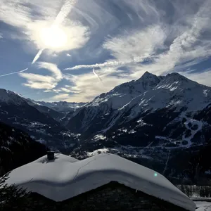 Image of Foot of the slopes heart station ground floor panoramic south view, 6 \/ 8p