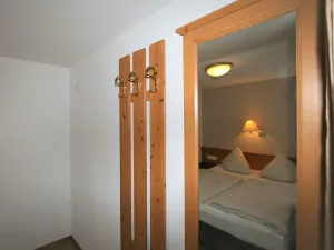 Image of Lovely apartment for 4 people with pool, WIFI, TV, balcony, pets allowed and parking