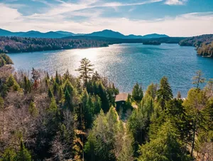 Image of Lonesome Pond Lodge - Ideal Lakeside Retreat