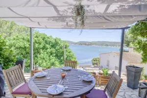 Image of La Vaïné - terrasse avec vue