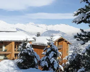 Image of SKI ON FOOT DUPLEX 4 BEDROOMS 90 M2 IN THE HEART OF PARADISKI WITH MONT BLANC VIEW