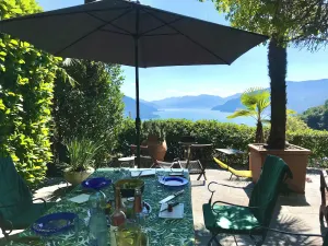 Image of Vacation home by the lake with style & comfort: quiet, modern, large garden terrace, WLAN