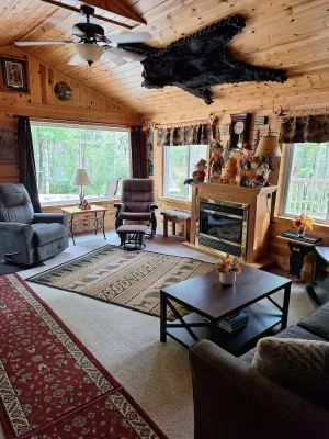 Image of Peaceful cabin in the woods. Well maintained. Trail access. Air cond.