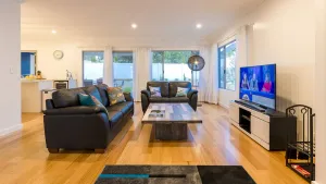 Image of Little Hamptons—Beachside Retreat near Town Centre