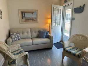 Image of Beautiful One-bedroom Condo With Kitchen