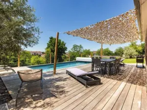 Image of Élégante maison à Vichy : piscine chauffée, jardin arboré, terrasse et climatisation - FR-1-489-494