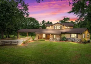 Image of Refuge Ranch Lodge Cozy Log Cabin by the Lake Privacy Weddings