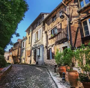 Image of Spacious townhouse, free parking