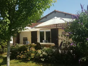 Image of Cottage with large peaceful fenced garden.