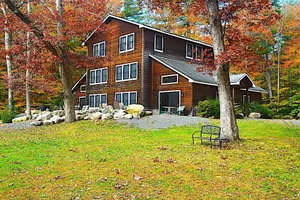 Image of Large Secluded Private Estate accommodates 18+. 12 Min.  from Town of New Paltz
