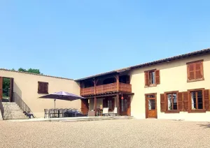 Image of Maison spacieuse avec piscine, spa et sauna à Cezay - FR-1-496-297