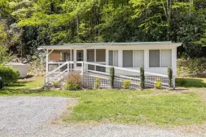 Image of River View\/Mtn View Tiny Home!