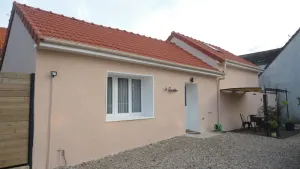Image of 10km to Disneyland - Terrace Parking & Sleeps 4