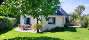 Image of Enclosed garden, CLOSE to shops and leisure facilities, 300m from the Gulf, PRIVATE PARKING