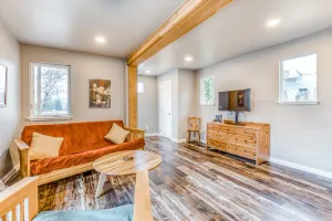 Image of Beautiful storage container home w\/ Columbia Gorge views & prime location