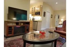Image of Sharon Heights studio.