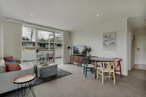 Image of Peaceful 1-Bed Apartment Close to Lonsdale St