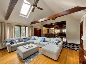 Image of Pet friendly home with large backyard!