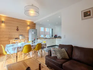 Image of Charmant 4P rénové, 900m centre Morzine, navette, balcon, WiFi, parking, linge fourni - FR-1-754-23